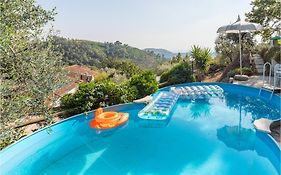 Awesome Home In Marliana With Kitchenette