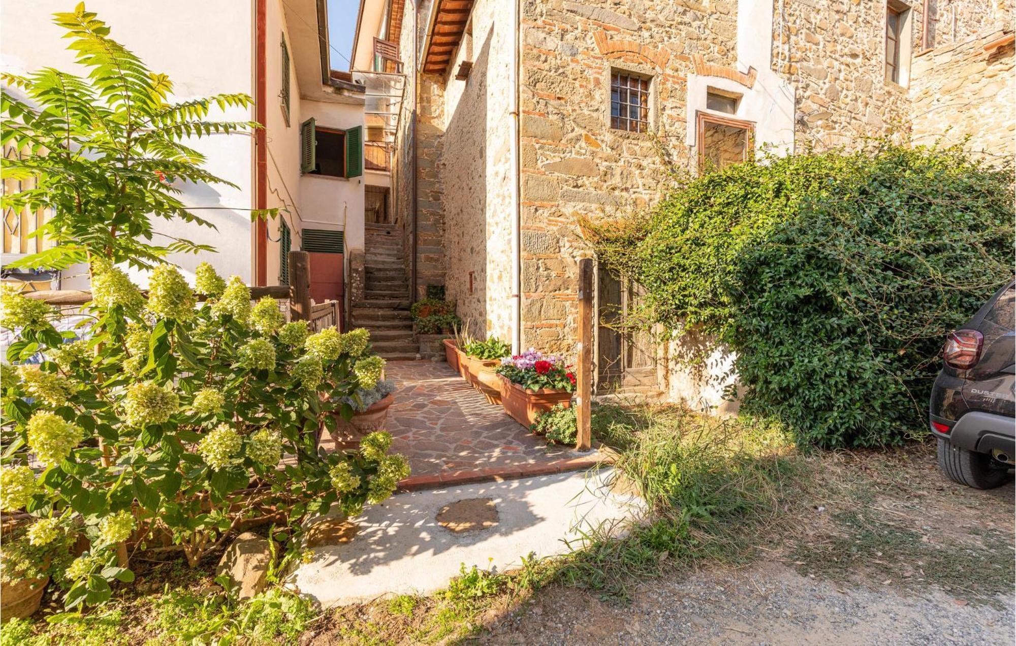 Awesome Home In Marliana With Kitchenette Esterno foto